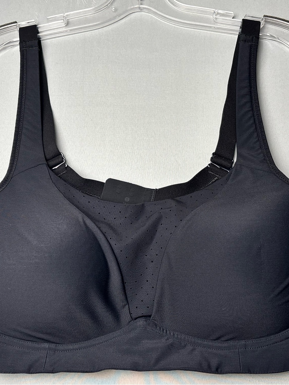 Lululemon Black High Support Sports Bra 38D Adjustable Straps Hook Back Running